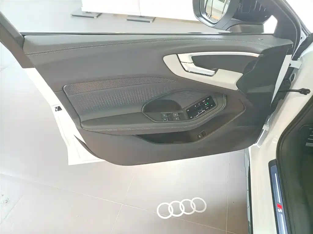 Audi A5L 2026 2.0T Sport Plus