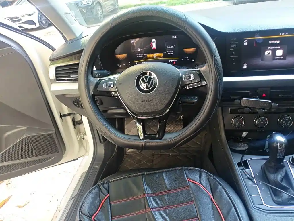 Volkswagen Lavida — миниатюра 6