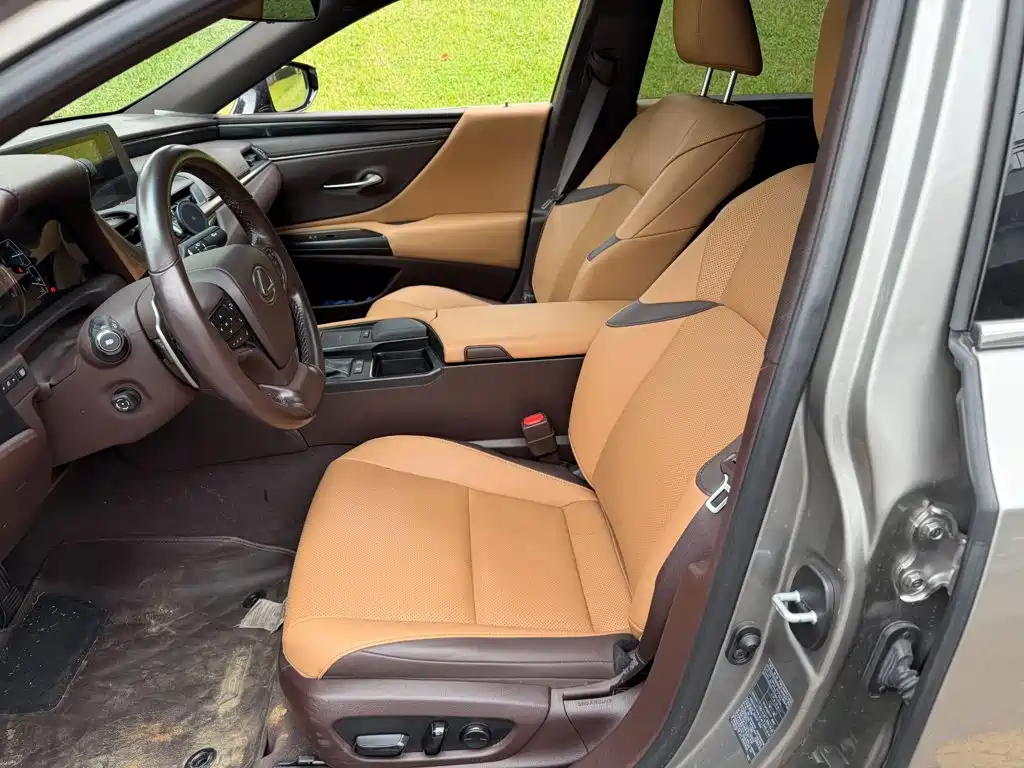 Lexus ES — миниатюра 8