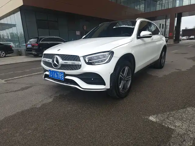 MERCEDES BENZ GLC