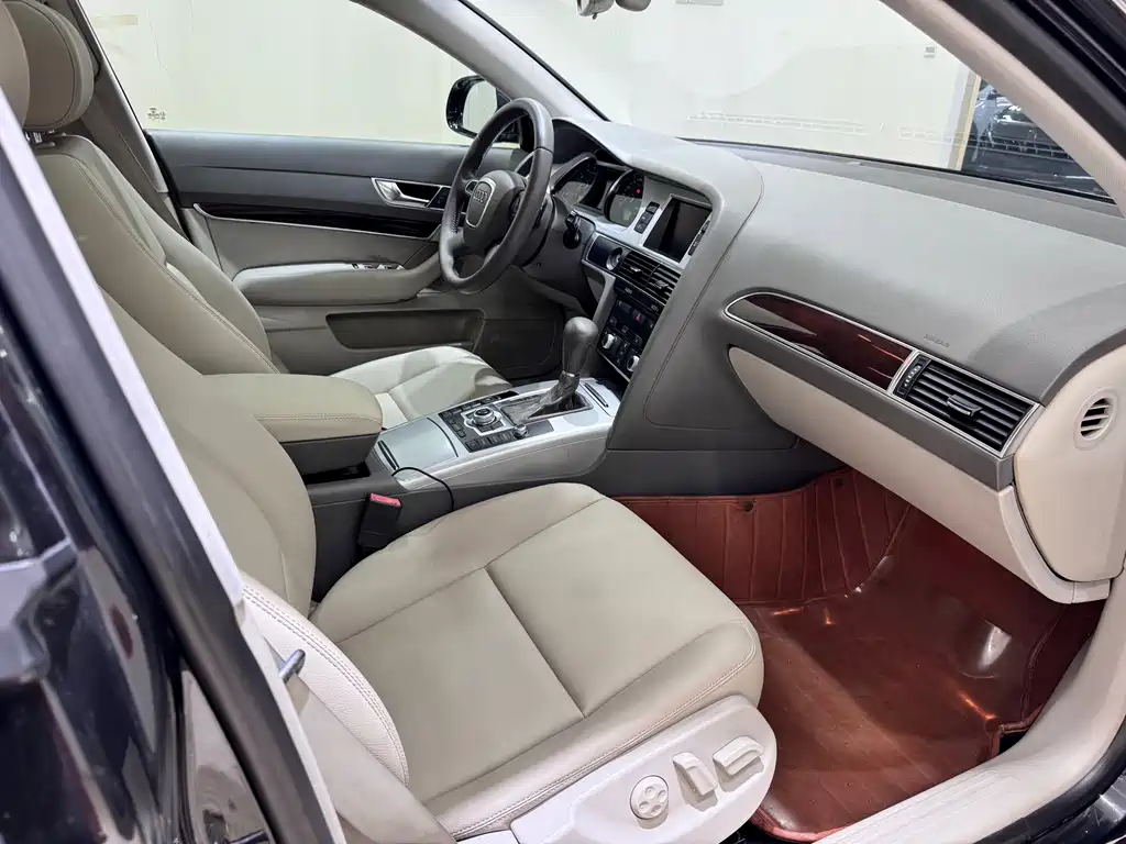 Audi A6L 2011 2.0 TFSI AT Comfort