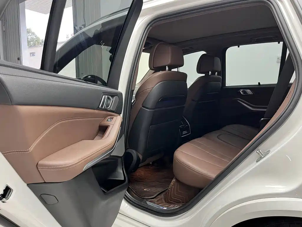 BMW X5 (Import) — миниатюра 10