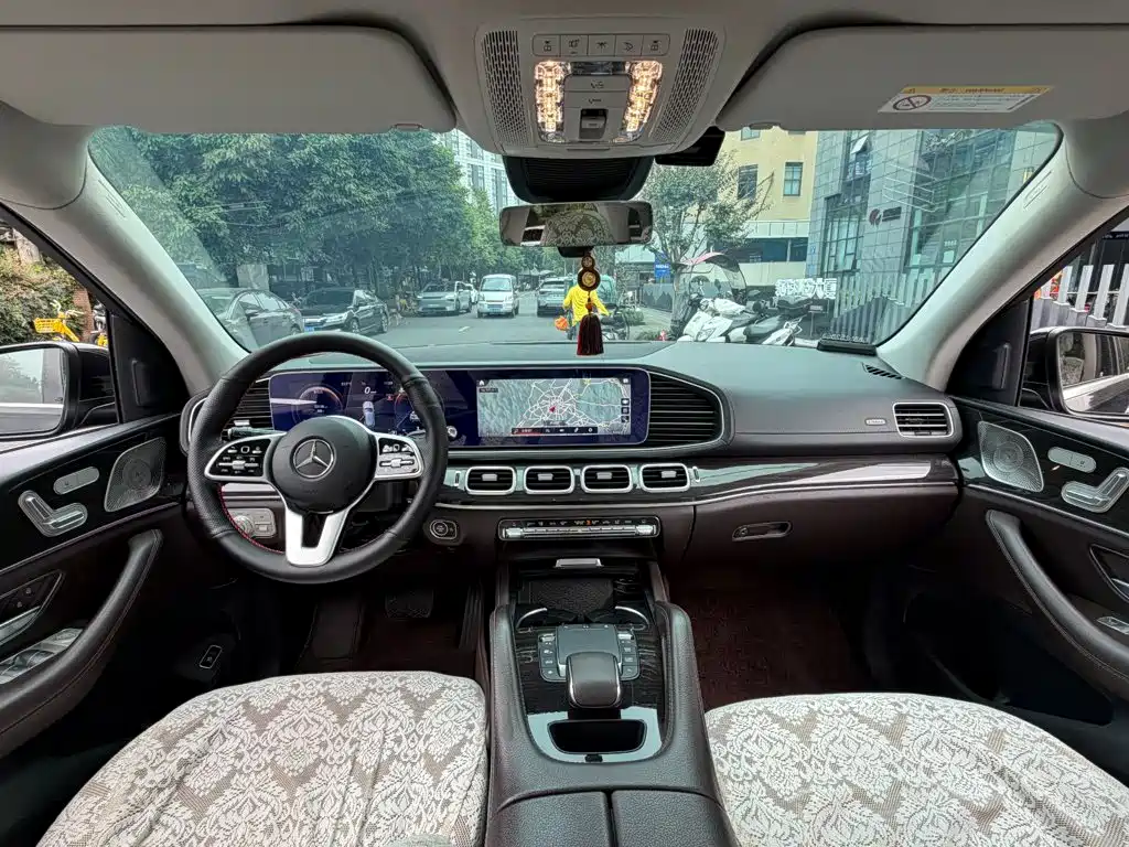 Mercedes-Benz GLE (Import) — миниатюра 13