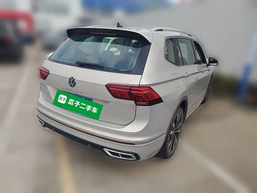 Volkswagen Tiguan L — миниатюра 10