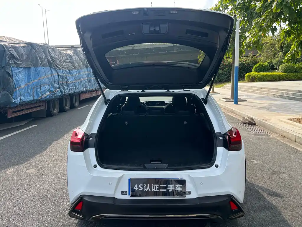 Lexus UX — фотографии объявления, Фото 17