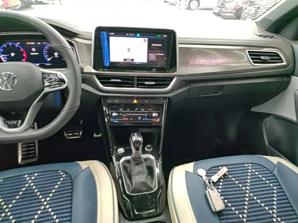 Volkswagen T-Roc — миниатюра 13