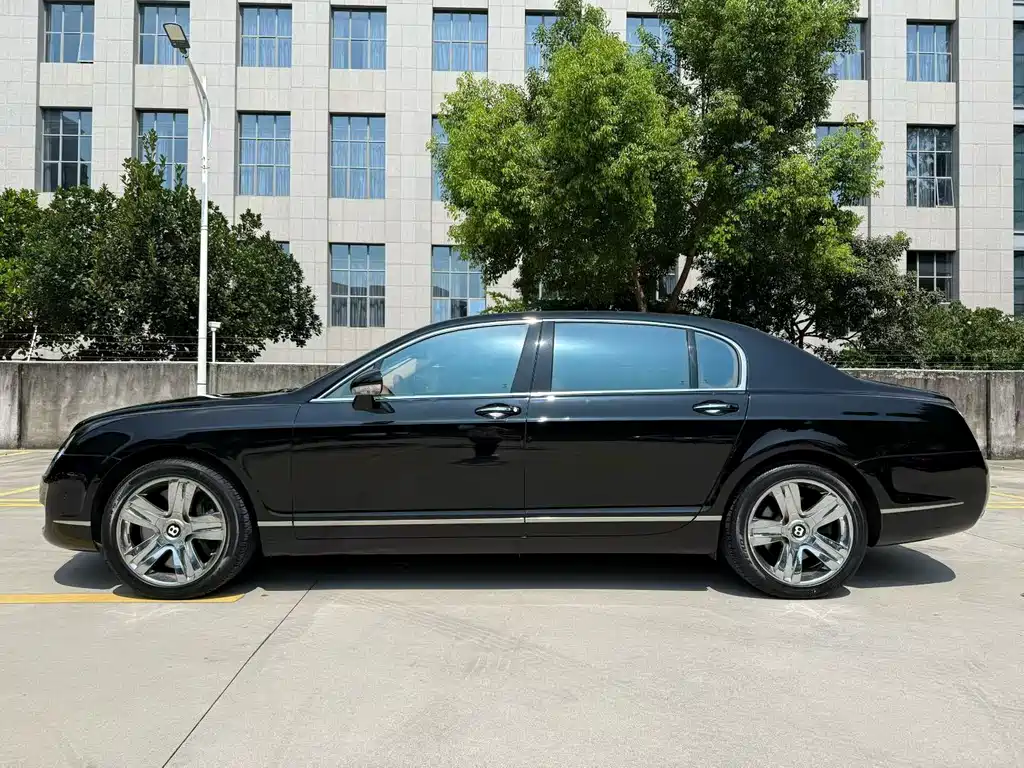 Bentley Flying Spur — миниатюра 3