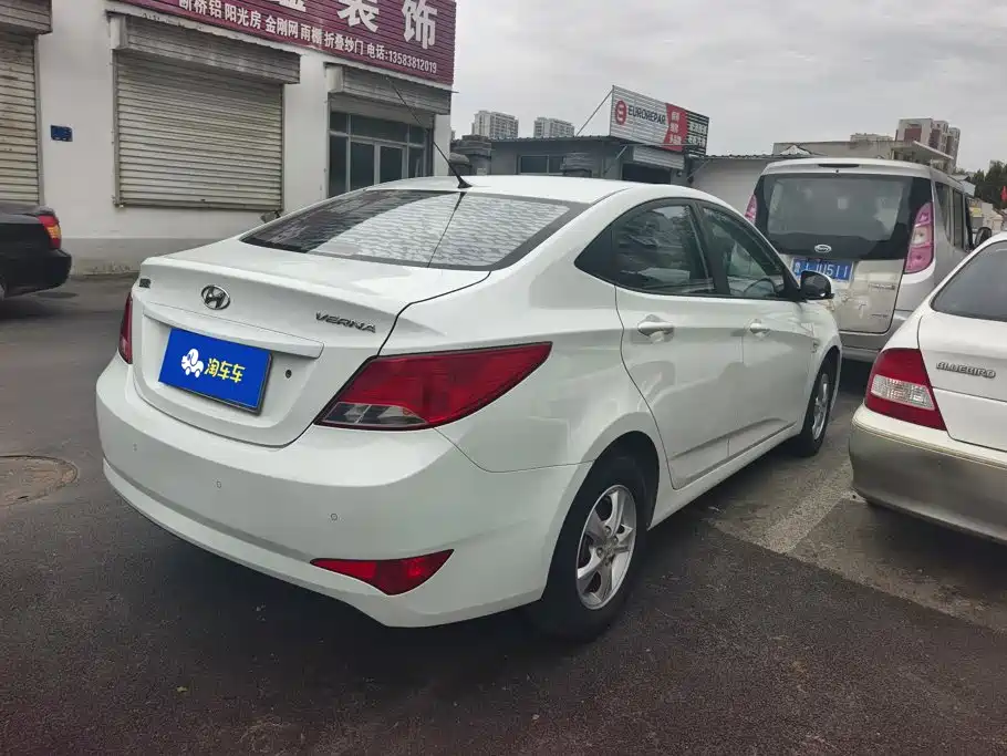Hyundai Verna — миниатюра 3