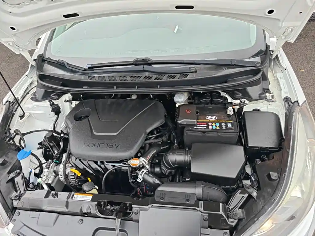 Hyundai Elantra Langdong — миниатюра 20