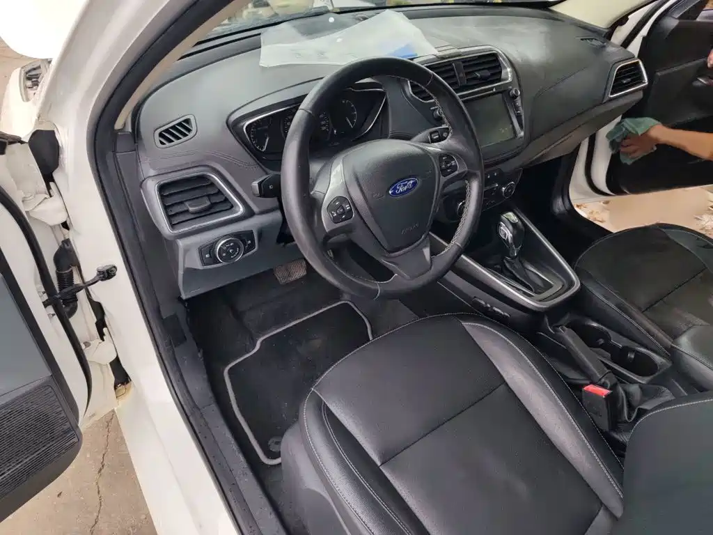 Ford Escort — миниатюра 14