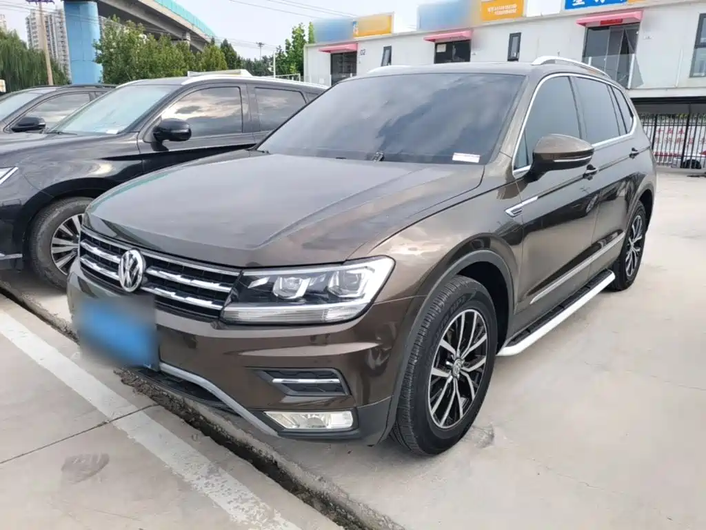 Volkswagen Tiguan L — миниатюра 2