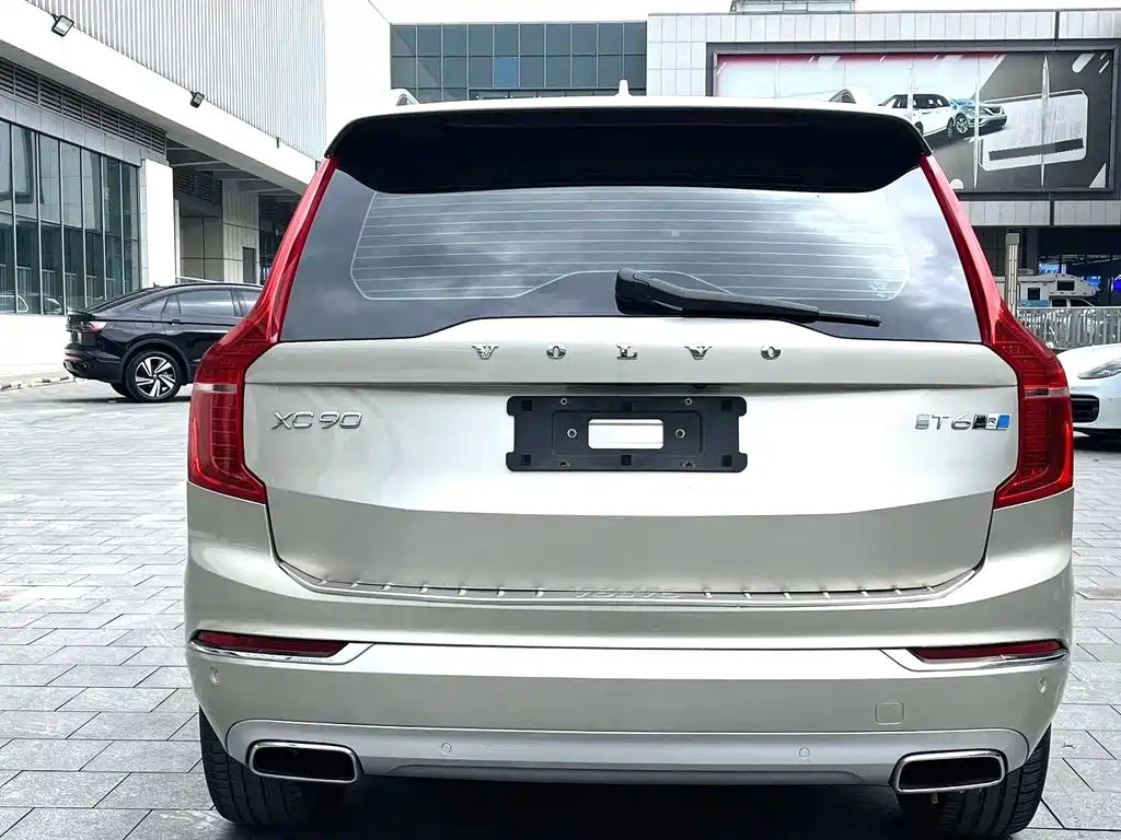 Volvo XC90 — миниатюра 11