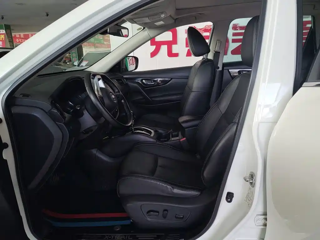 Nissan X-Trail — миниатюра 8