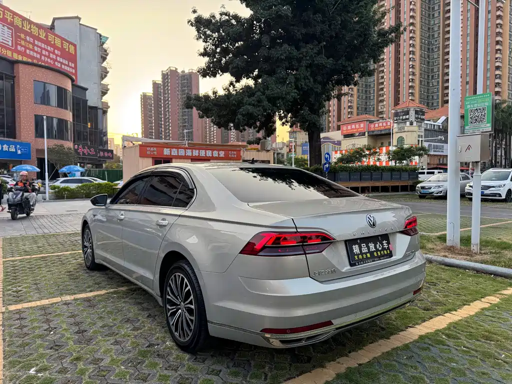 Volkswagen Phideon — миниатюра 4