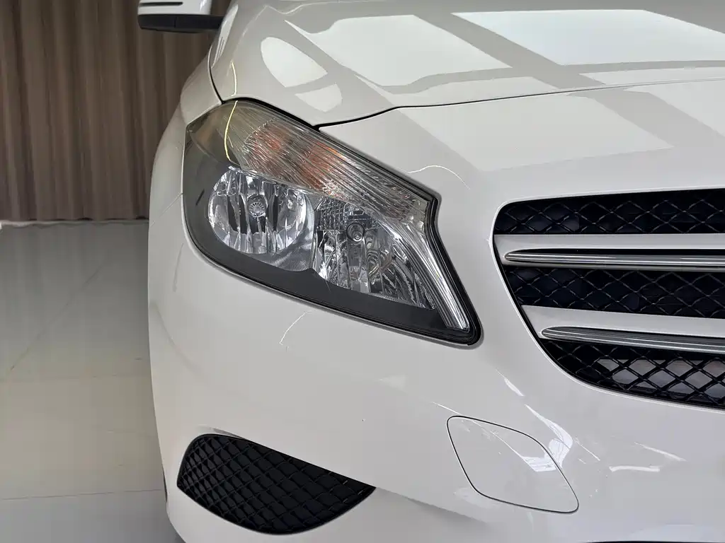 Mercedes-Benz A-Class (Import) — миниатюра 4