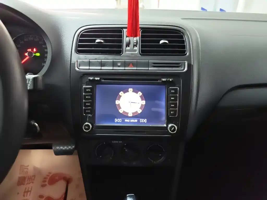 Volkswagen Polo — миниатюра 13