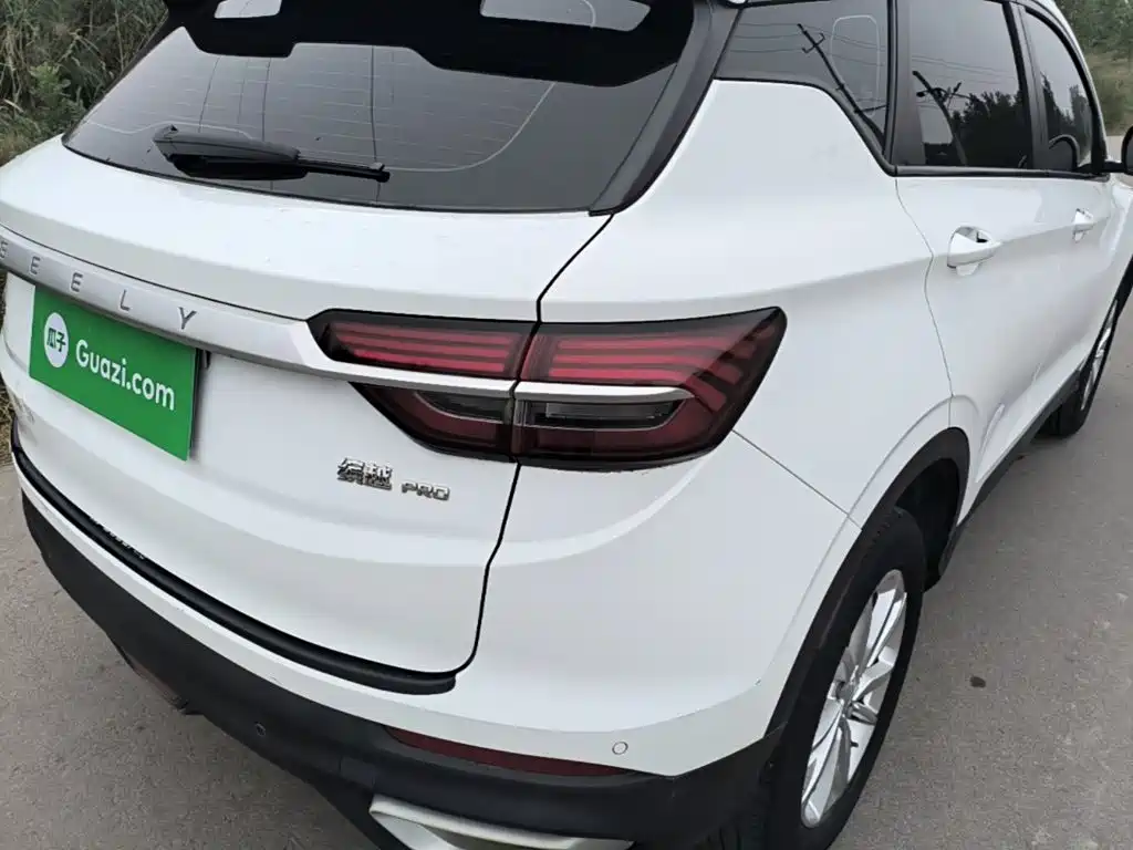 Geely Binyue — миниатюра 8