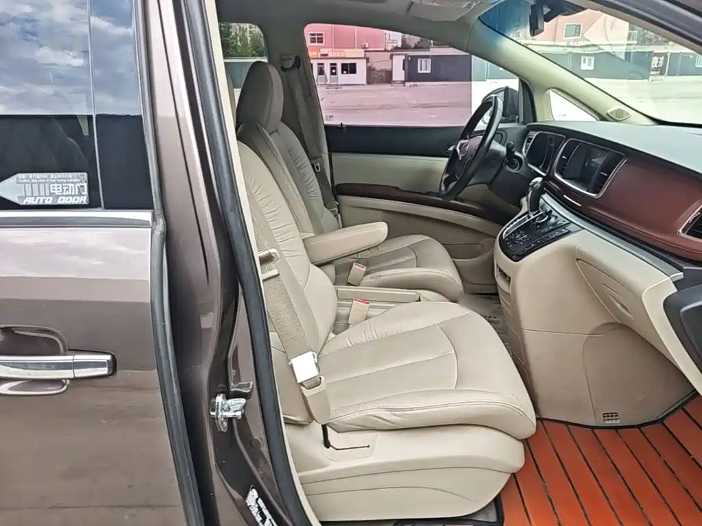 Buick GL8 — миниатюра 25