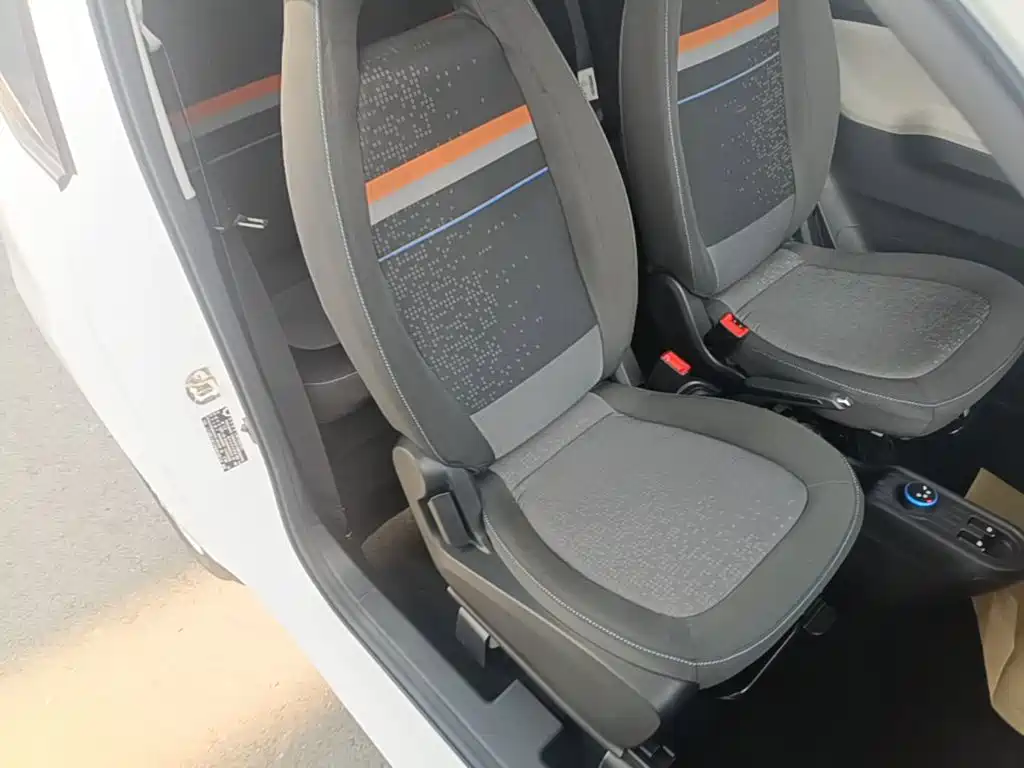 Wuling MINIEV — миниатюра 25