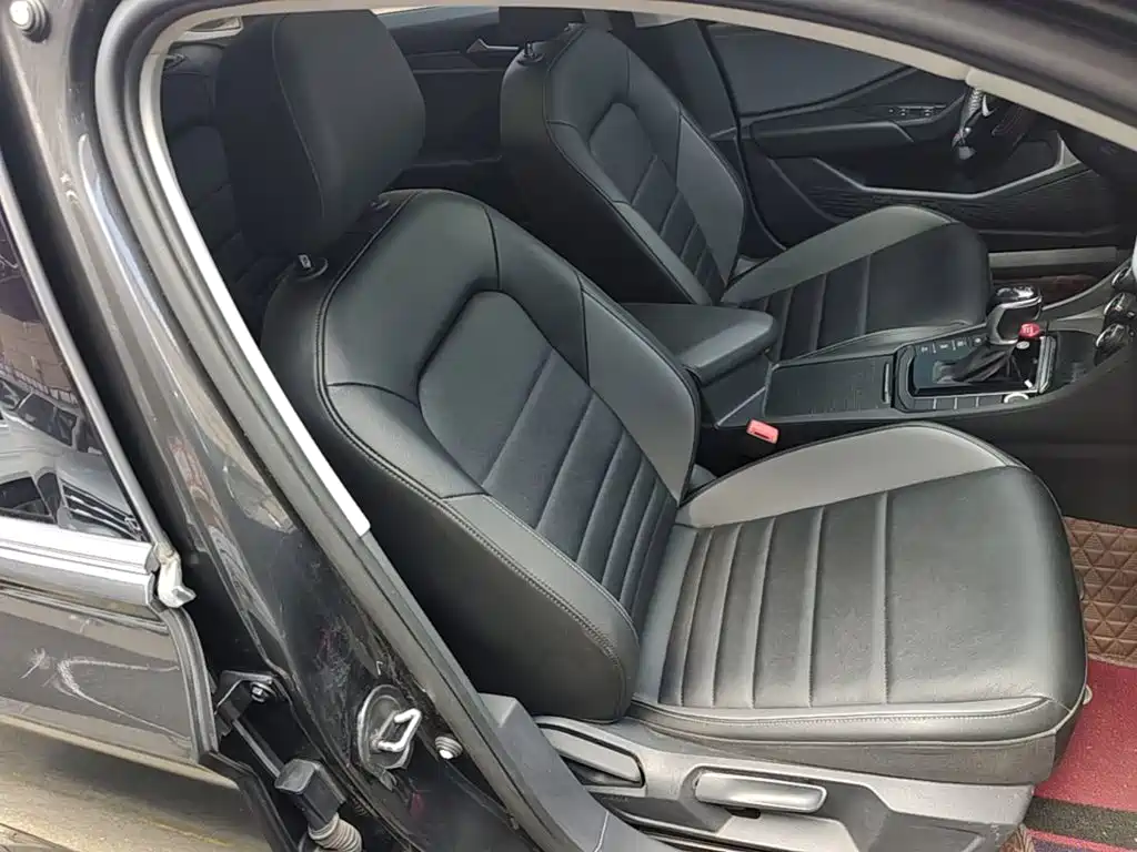 Volkswagen Sagitar — миниатюра 25