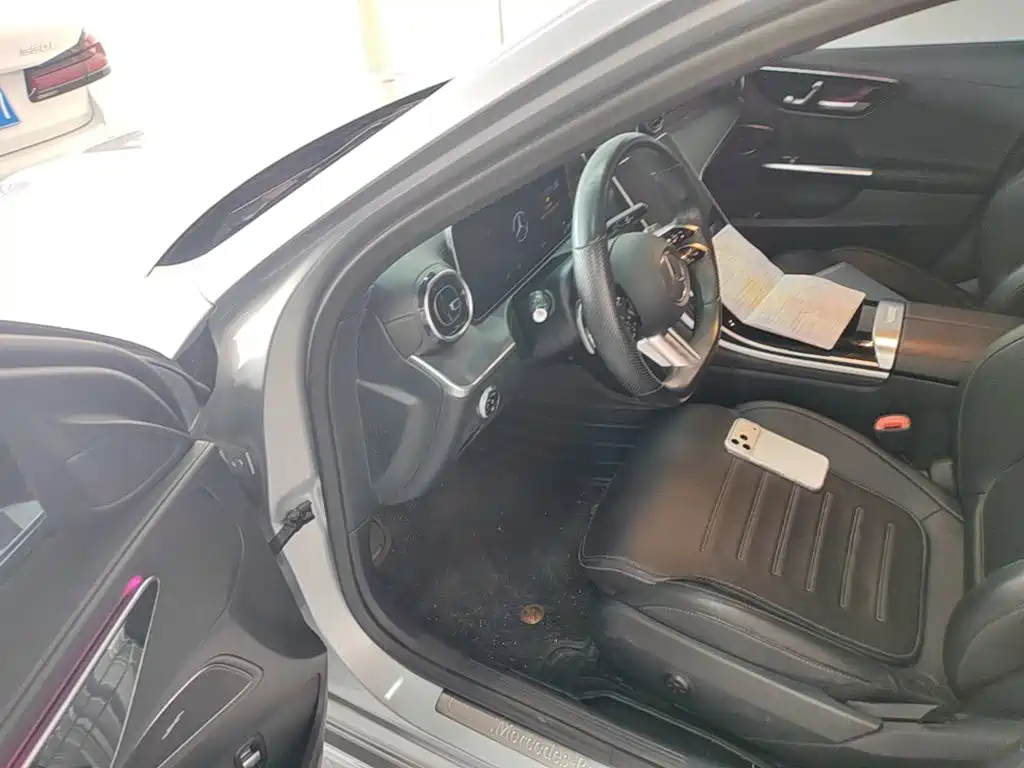 Mercedes-Benz C-Class — миниатюра 16