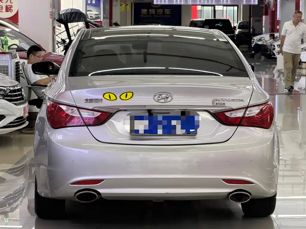 Hyundai Sonata — миниатюра 6