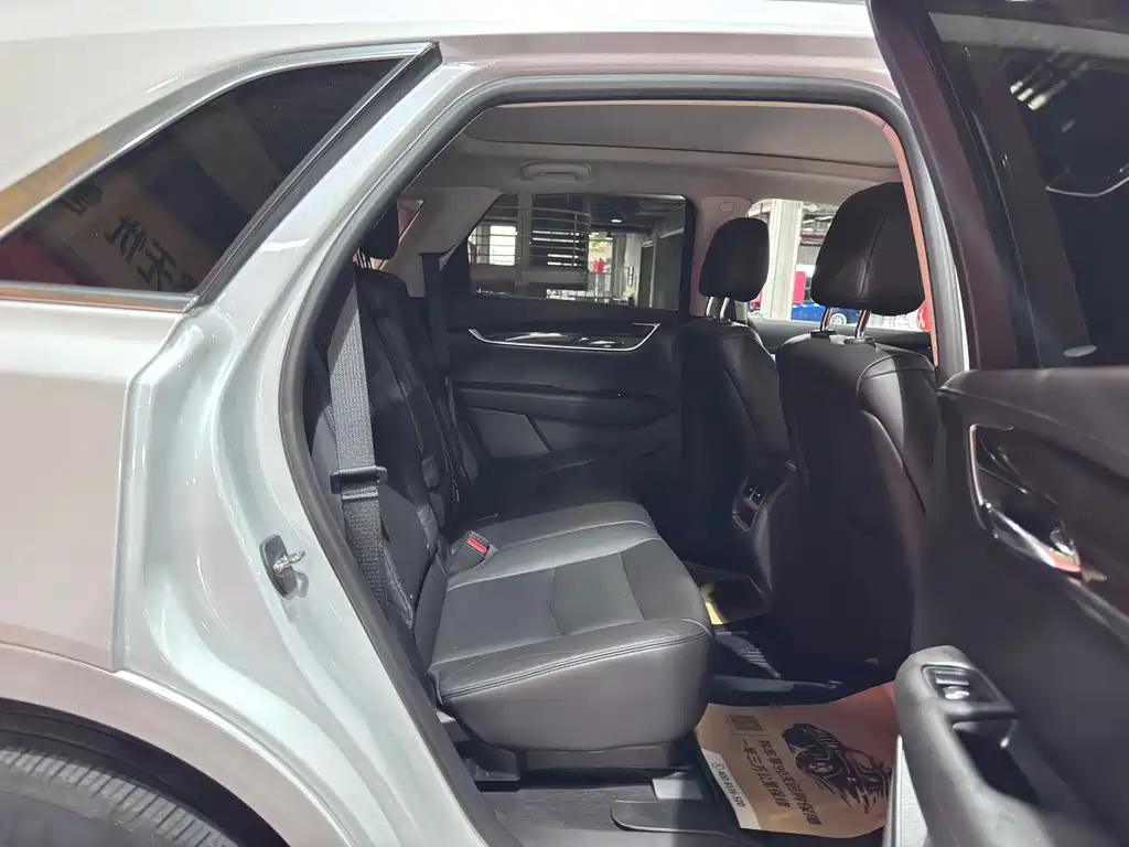 Cadillac XT5 — миниатюра 10