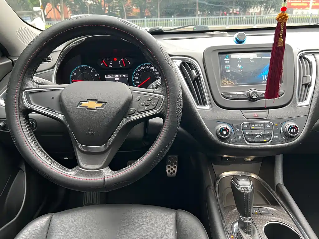 Chevrolet Malibu XL — миниатюра 10
