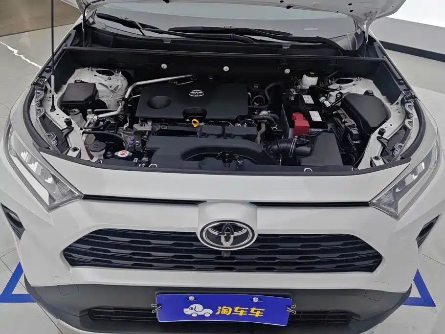 Toyota RAV4 — миниатюра 10