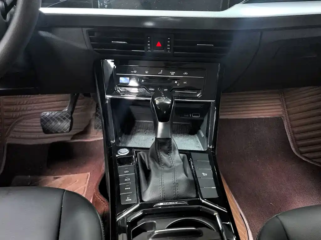 Volkswagen 帕萨特插电混动 — миниатюра 11