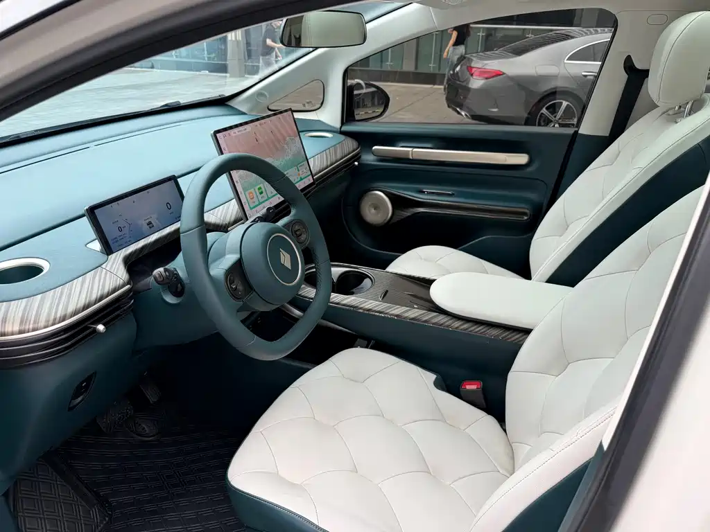 Baojun Yunduo — миниатюра 9