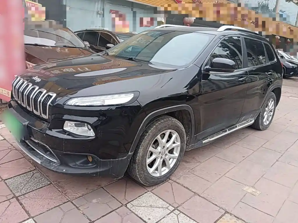 Jeep Cherokee — миниатюра 2