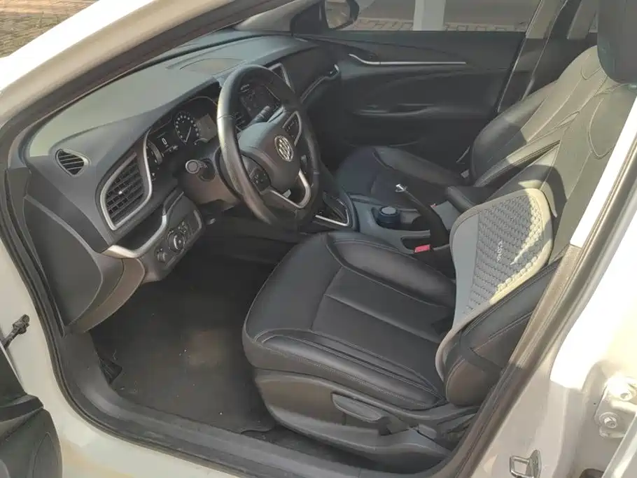 Buick Excelle — миниатюра 9