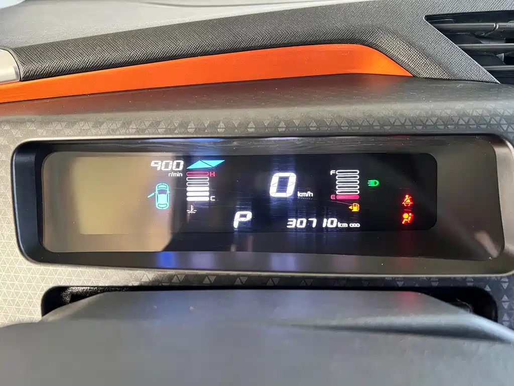 Geely Vision X1 — миниатюра 5
