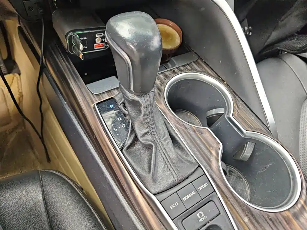 Toyota Camry — миниатюра 15