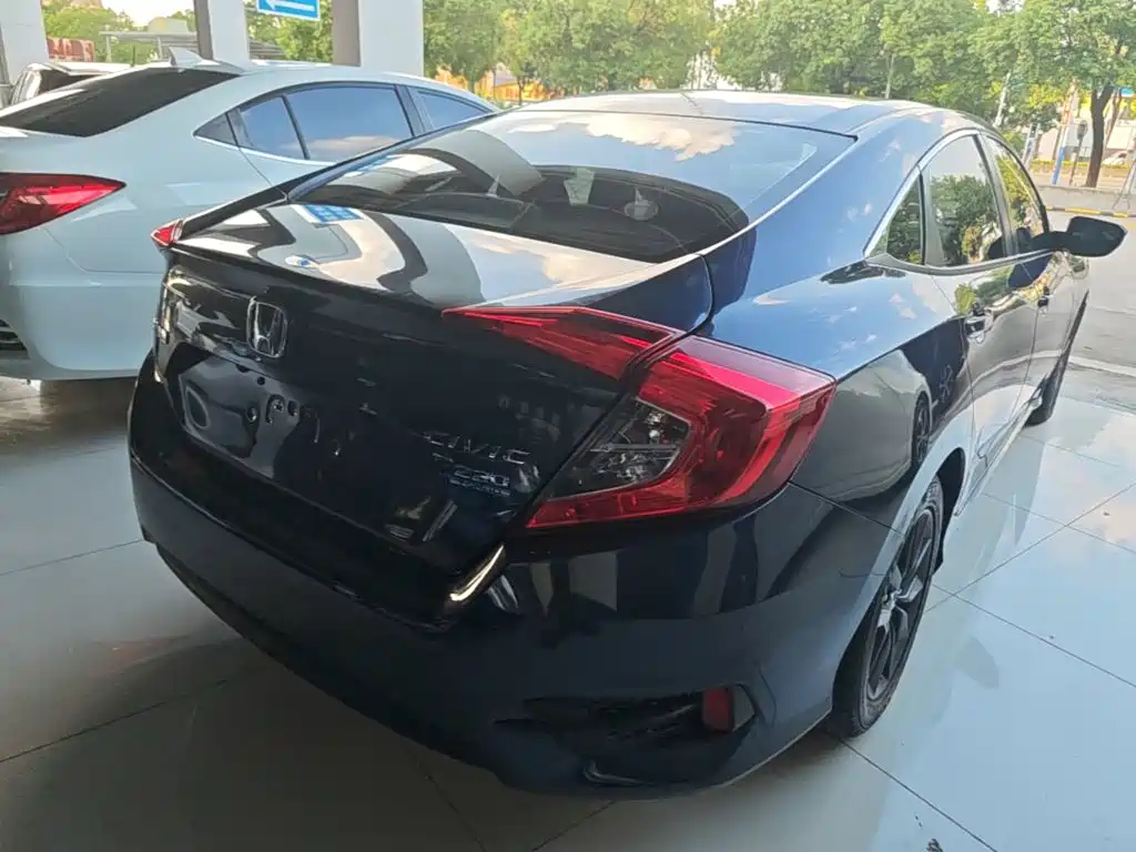 Honda Civic — миниатюра 7