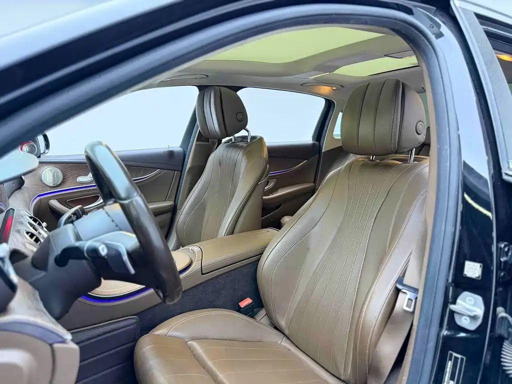 Mercedes-Benz E-Class — миниатюра 6
