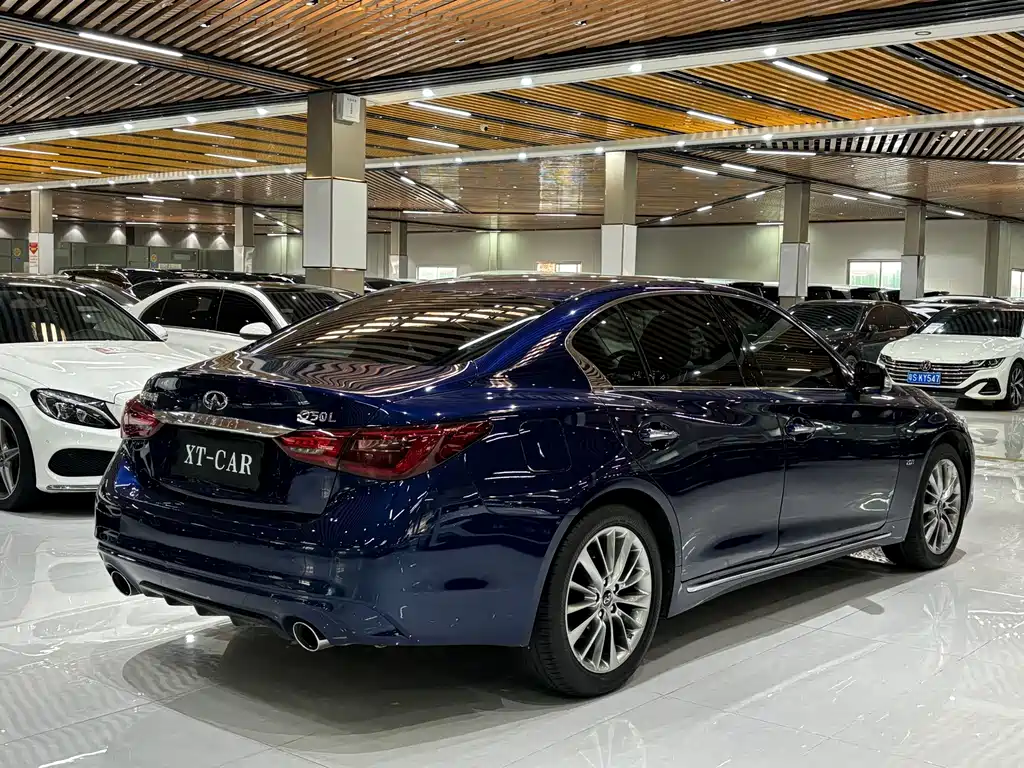 Infiniti Q50L — миниатюра 4
