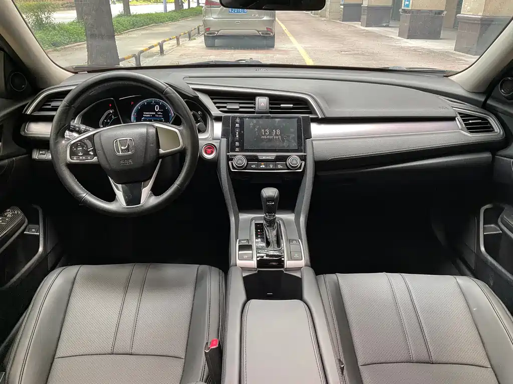 Honda Civic — миниатюра 4