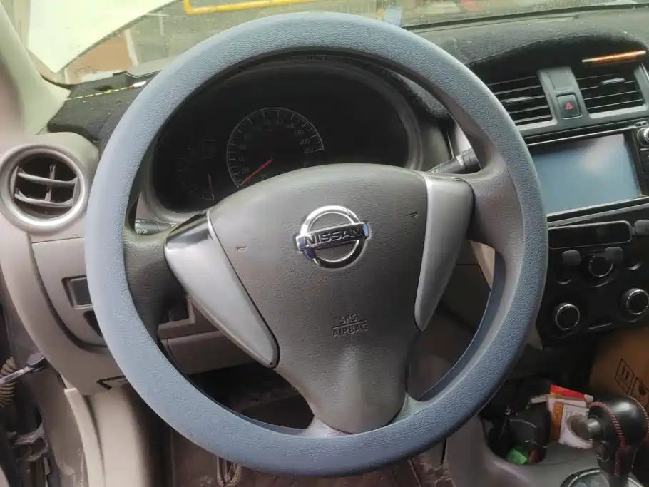 Nissan Sunny — миниатюра 15