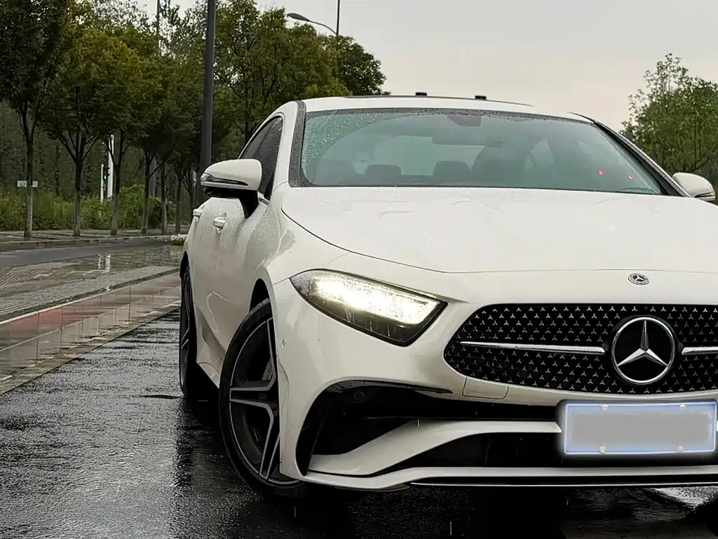 Mercedes-Benz CLS — миниатюра 10