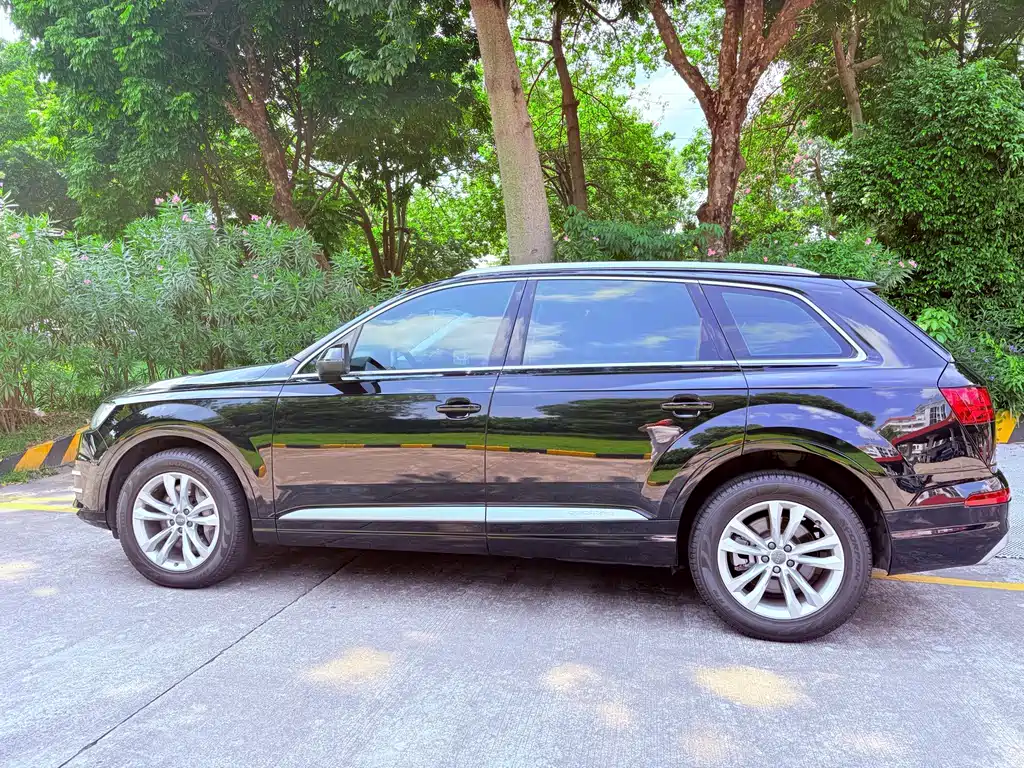 Audi Q7 — миниатюра 9