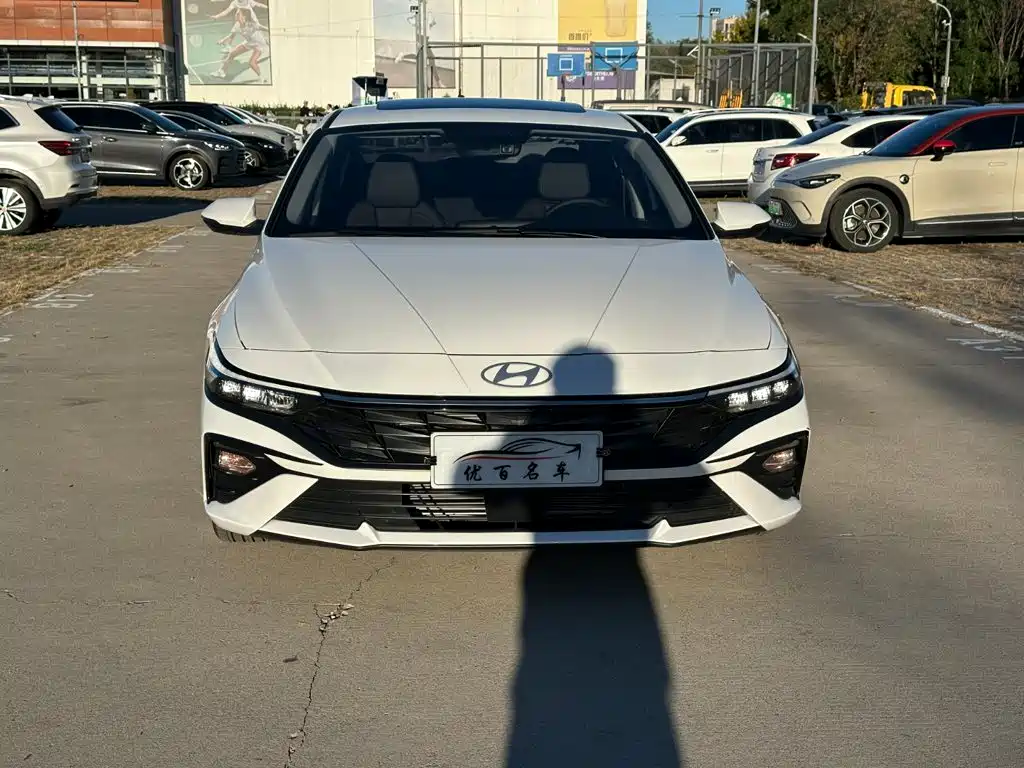 Hyundai Elantra — миниатюра 2