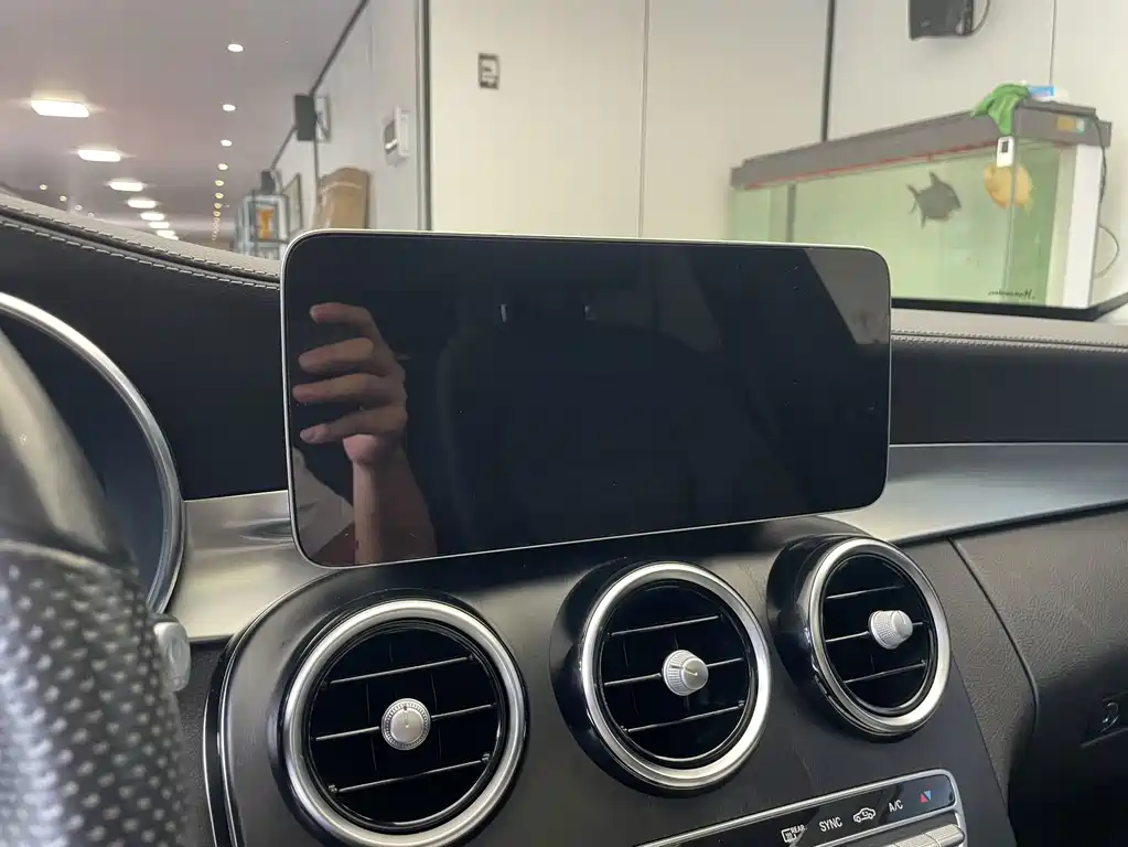 Mercedes-Benz C-Class — миниатюра 13