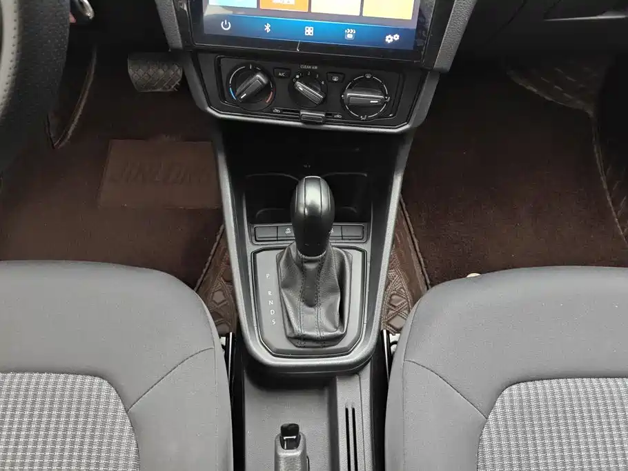 Volkswagen Santana — миниатюра 16