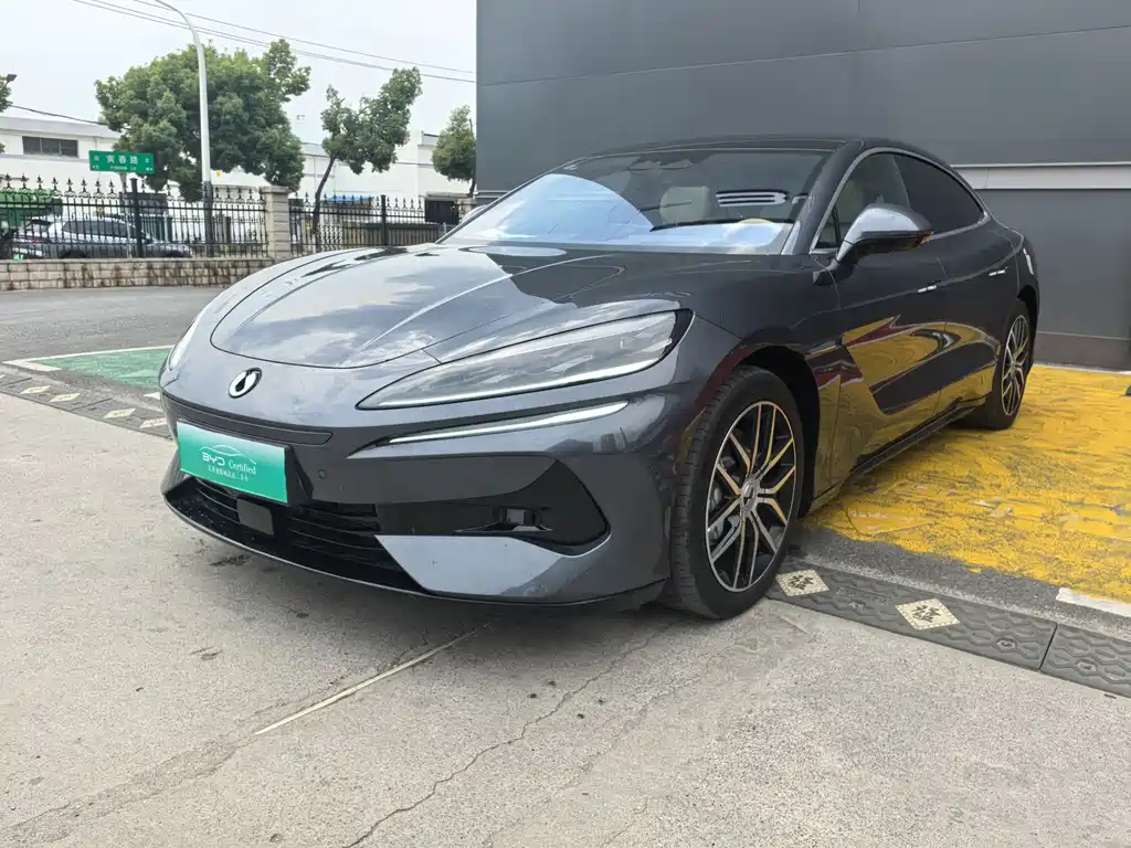 Denza Z9 2024 1100km 4WD Max Edition