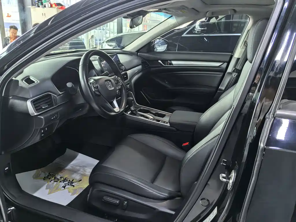 Honda Accord — миниатюра 7