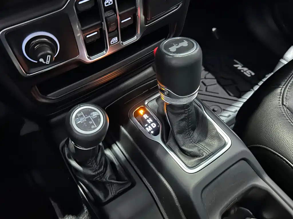 Jeep Wrangler — миниатюра 13