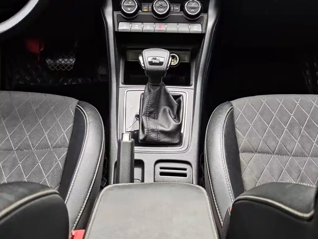 Skoda Karoq — миниатюра 17