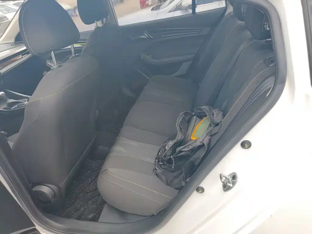 Roewe i5 — миниатюра 17